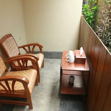 Ndalem Mj Homestay Yogyakarta Exterior photo