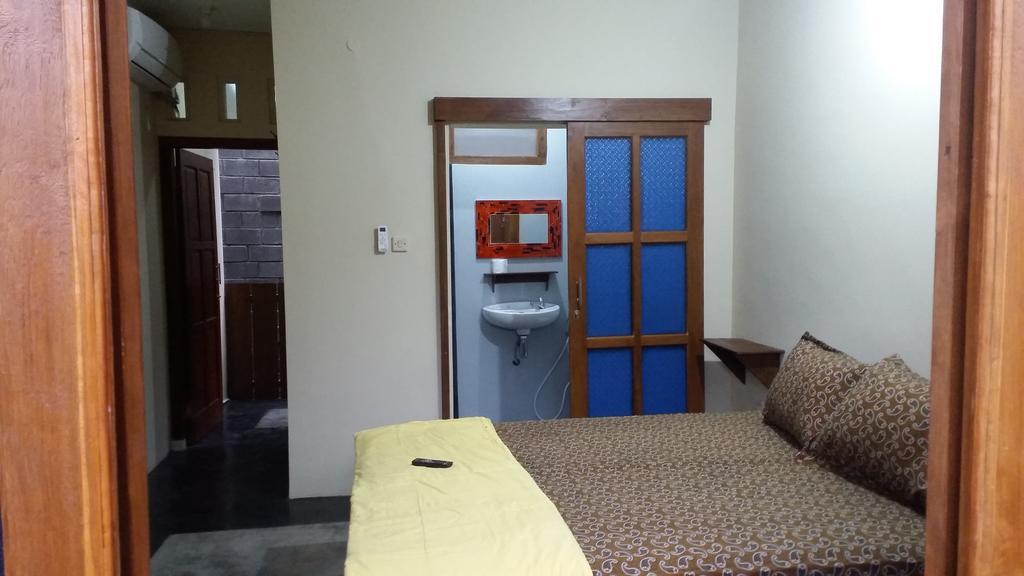Ndalem Mj Homestay Yogyakarta Exterior photo